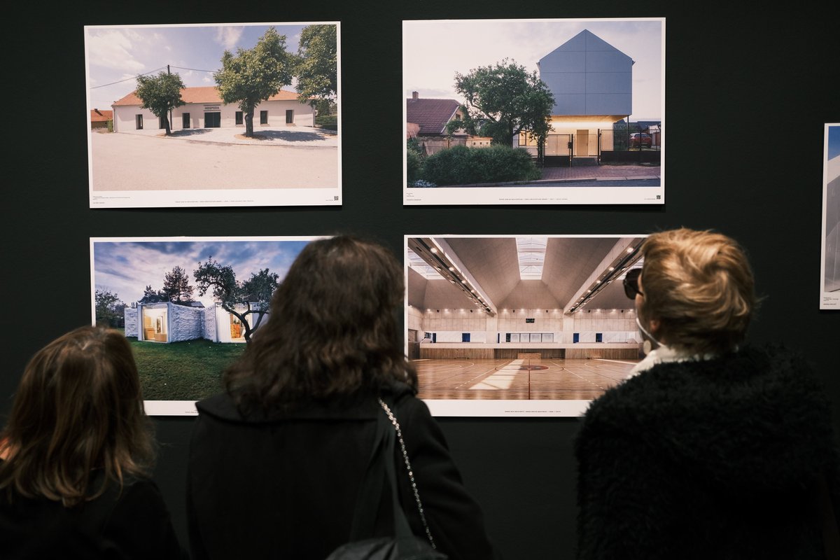 architectura's tweet photo. otevírací doba během svátků:
otevřeno: 21.–23., 28.–31.12, 1. 1.
zavřeno: 24.–27. 12.
https://t.co/gi5wZyHvUF https://t.co/Eov9ZgscVj