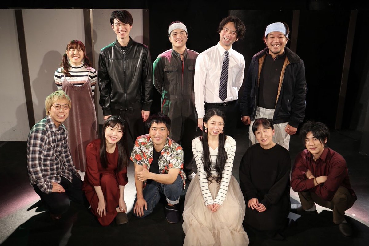 YAMINABE14's tweet photo. 1年前は #2pot やったのですね😌
早いっっ💦💦

まだ劇団員じゃなかった3人は同じニコイチで自然と結束力を深められていたように思います👍
楽しかったなー！！
めちゃくちゃ大好きな作品✨
💙藍💙 https://t.co/F49W08p7zW