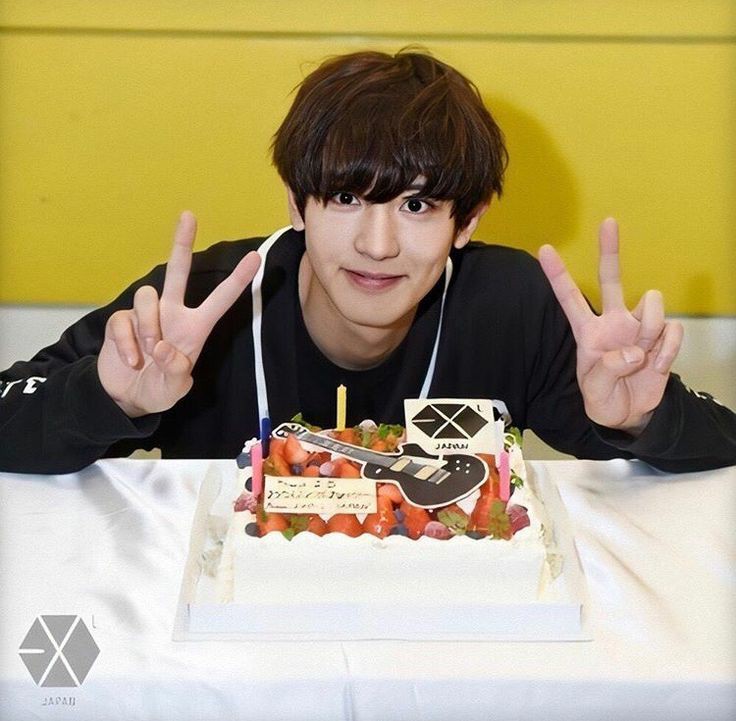 oohtethun's tweet photo. Happy Birthday happy virusnya EXO🎉Terimakasih sudah menjadi inspirasi bagi EXO-l tetap jaga kesehatan dan selalu bahagia yah, patiently waiting for your soon return! Serve well and stay save
#OurMeissaChanyeolDay
#HappyChanyeolDay
#찬열아생일축하해 #항상찬열이편 
@weareoneEXO https://t.co/FTdvBJndFu