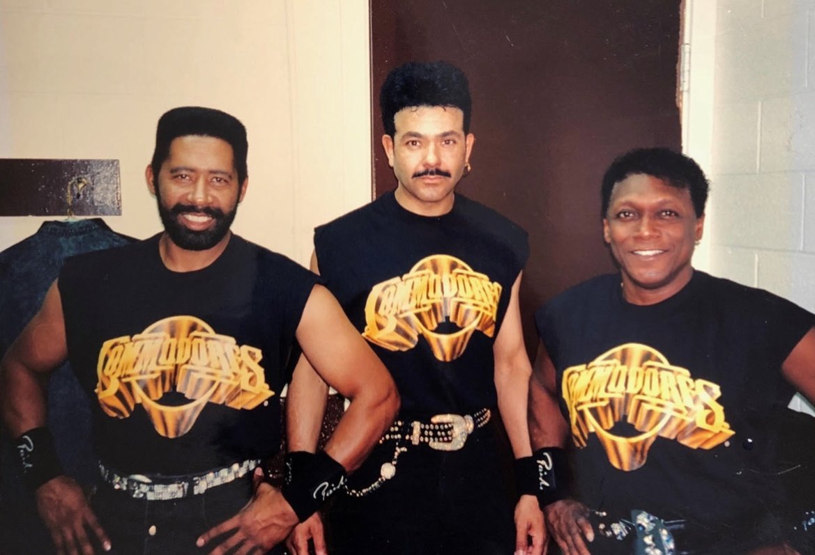 All Commodores merch is 20% off now through Cyber Monday with promo code HOLIDAY

🔗 commodoresmerch.com