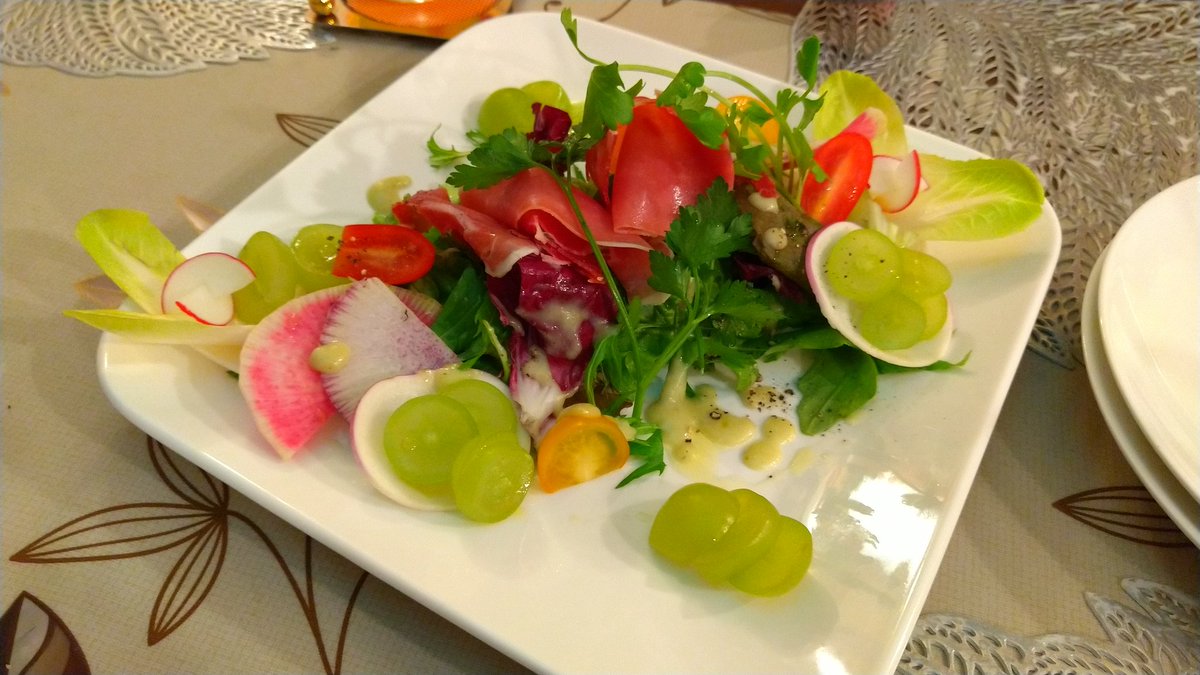 Kaitbnst's tweet photo. 先日行ったときチラッと話を聞いたレシピ紹介にて。
イチオシメニューはその時に食べたやつだ😁
#Ravigote https://t.co/cTdO5XeJGS