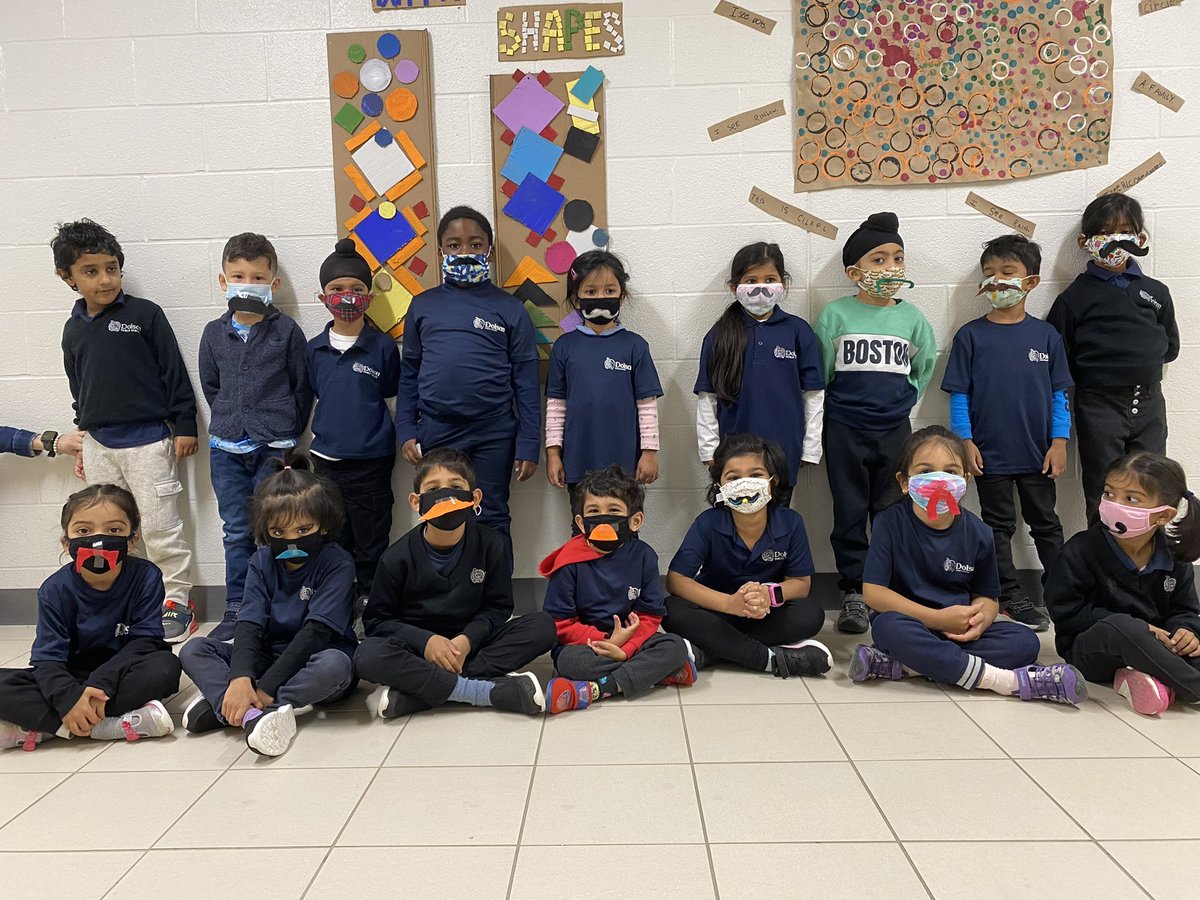 dolsonKD6's tweet photo. Rocking our moustache toady. @shawn_sabourin @morisoncathy @PeelSchools #MoustacheDay #Movember https://t.co/UzwVgqrwKg