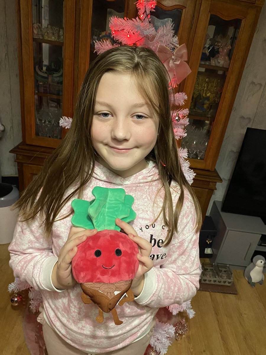 harrietreed87's tweet photo. Sophie got her Marcus Radishford from @AldiUK @MarcusRashford Sophie loves you and all you’ve done for kids just like her. https://t.co/5E7i8RUTR3