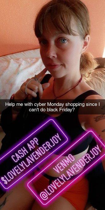 I can't go do black Friday shopping 😩 help me do cyber Monday shopping? 

#cashapp #Venmo #venmoitforward