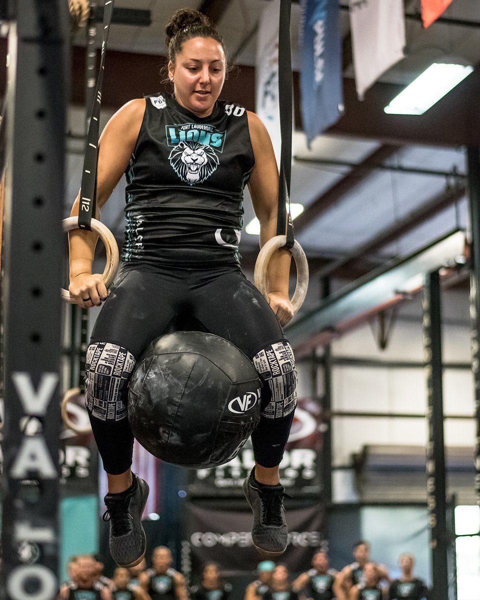UniteGridLeague's tweet photo. Can Your Doc Do This?

Any sport or exercise regimen requires injury prevention and recovery. 

The Box Doc is the official PT of the FGL and treats many of the League's players. Contact Jaime Gold now!

Check out our bio for a link to sign up for 2022! 

#theboxdoc https://t.co/r7gnruCEIc