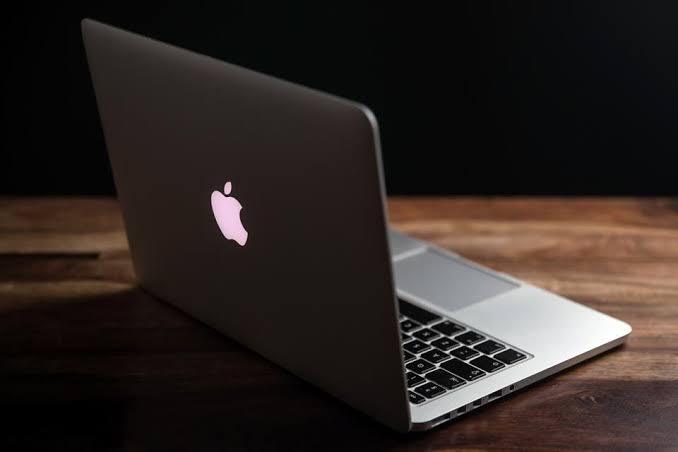 ☘️Dostlar aranızdan 1 kişiye "Macbook Air" ve 9 kişiye toplam 9.000 TL hediye ediyorum katılmak için;

→ Beni takip et
→ Bu tweete RT 'le
→ Yoruma iki arkadaşını ekle

Kazanan arkadaşlar ile 2 Aralık'ta iletişime geçeceğim hepinize bol şans☘️