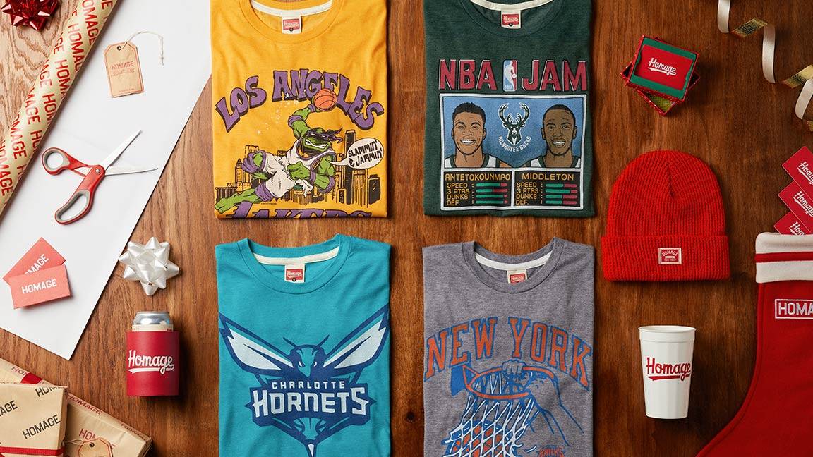 HOMAGE's tweet photo. Our 2021 Homage Guide is here. https://t.co/nBNu50vEtl 

Quote tweet your top 3 items on your Homage wish list and one lucky winner will have their wishes granted! 🎅 18+. 𝘗𝘦𝘯𝘥𝘪𝘯𝘨 𝘢𝘷𝘢𝘪𝘭𝘢𝘣𝘪𝘭𝘪𝘵𝘺. 𝘌𝘹𝘤𝘭𝘶𝘥𝘦𝘴 𝘚𝘵𝘢𝘳𝘵𝘦𝘳/𝘎𝘢𝘮𝘦𝘥𝘢𝘺 𝘫𝘢𝘤𝘬𝘦𝘵𝘴 https://t.co/vyMhIDd1FR