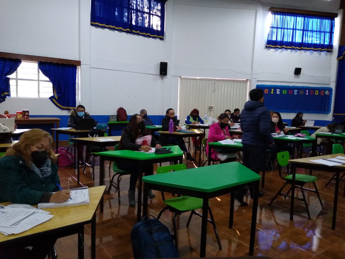rojaschavarria's tweet photo. El equipo #SEVIC de la @SEB_Edomex atendiendo instrucciones del Subrio. @TinocoGRogelio acompañamos a los #CTE de este día.
¡Mucho éxito en esta jornada a todos los colectivos docentes! https://t.co/8PD5JP8njd