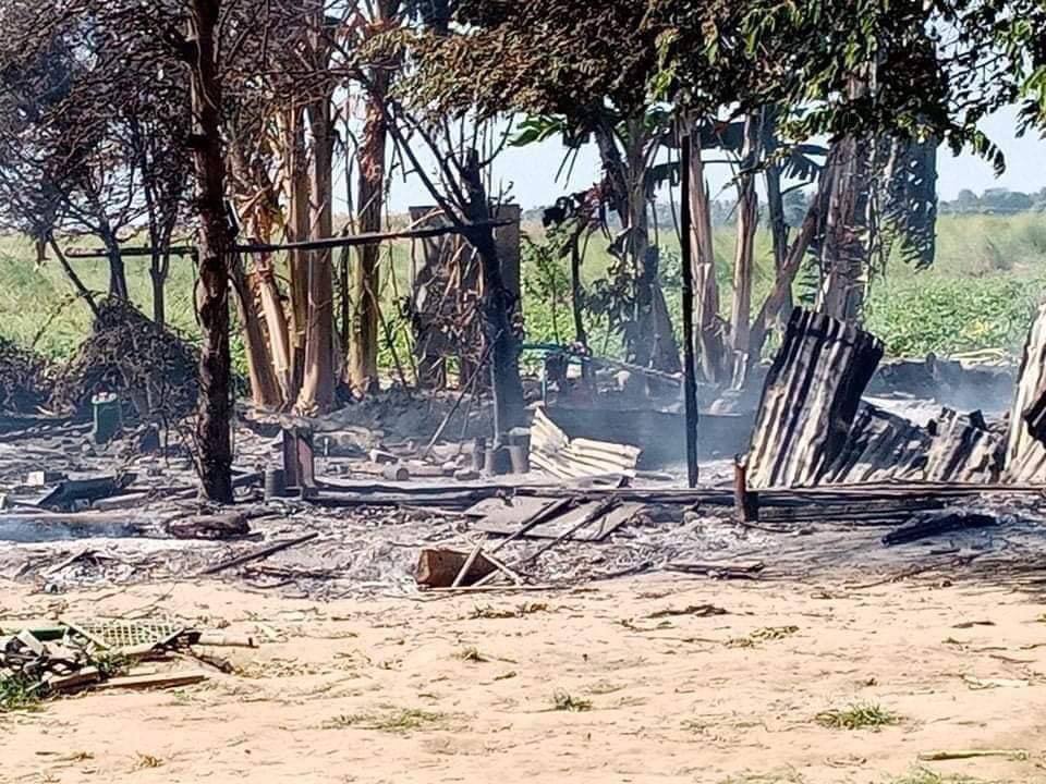TiTi13467164's tweet photo. Terrorists stormed one of the people defense force’s camps in the forest on Monywa-Amyint Roadside. No one from PDF members were abducted but a camp was burned down by SAC. #EndImpunity_EndVAW #Nov26Coup    #WhatsHappeningInMyanmar https://t.co/eHQLiC5ZUU https://t.co/bV00bbFx9d