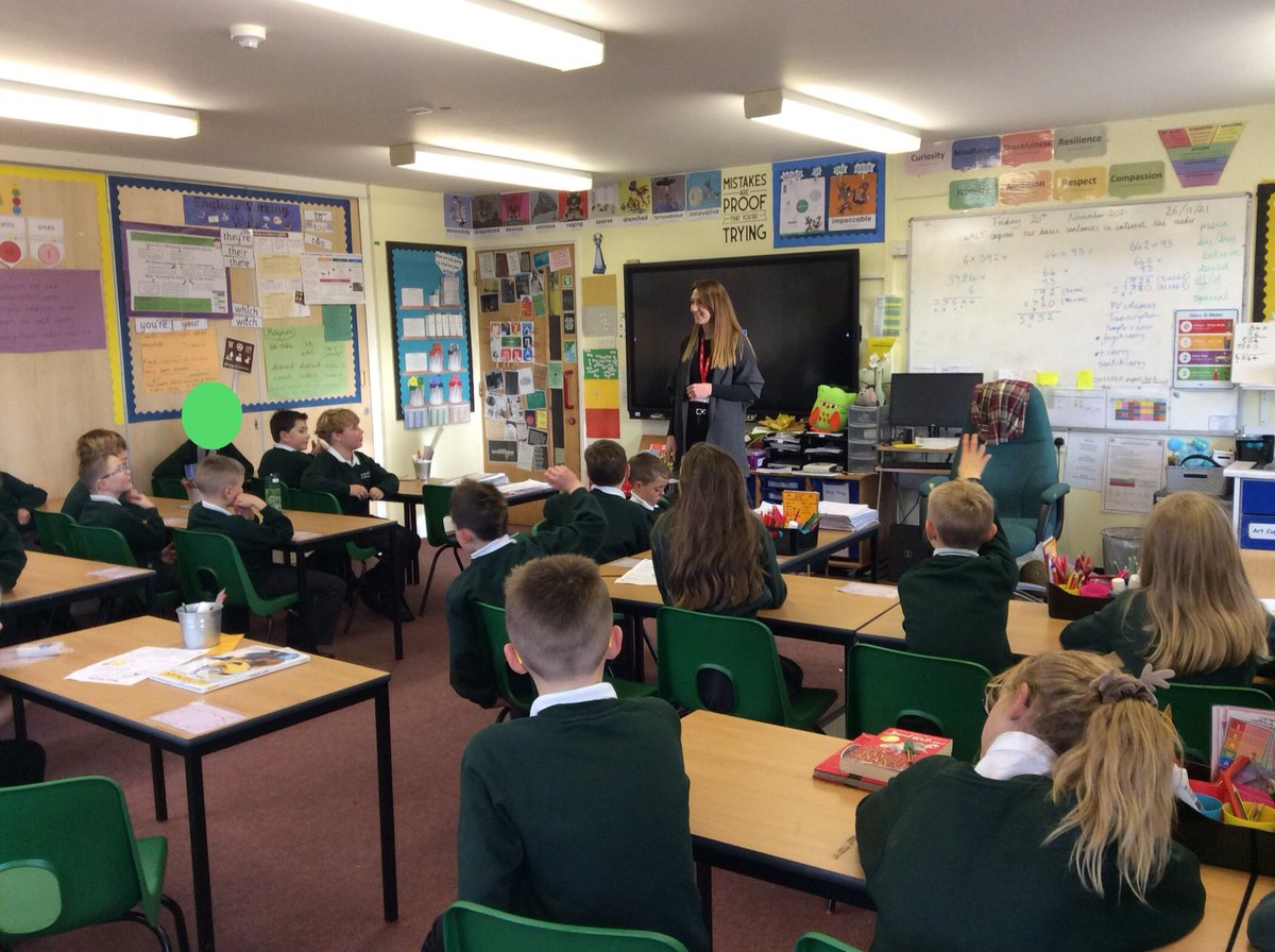 MapleClass_RE's tweet image. Thank you so much to our parent volunteer who came in to teach us British Sign Language 🤟 We built on from what we have been learning in assemblies and now know how to say our names 😀