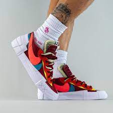 CaminoTV's tweet photo. La collaboration Nike x Sacai x Kaws arrive dès demain 9h00 chez Nike ✨

Lien https://t.co/pn1QBrbPAh (140€) https://t.co/i6m700QBap