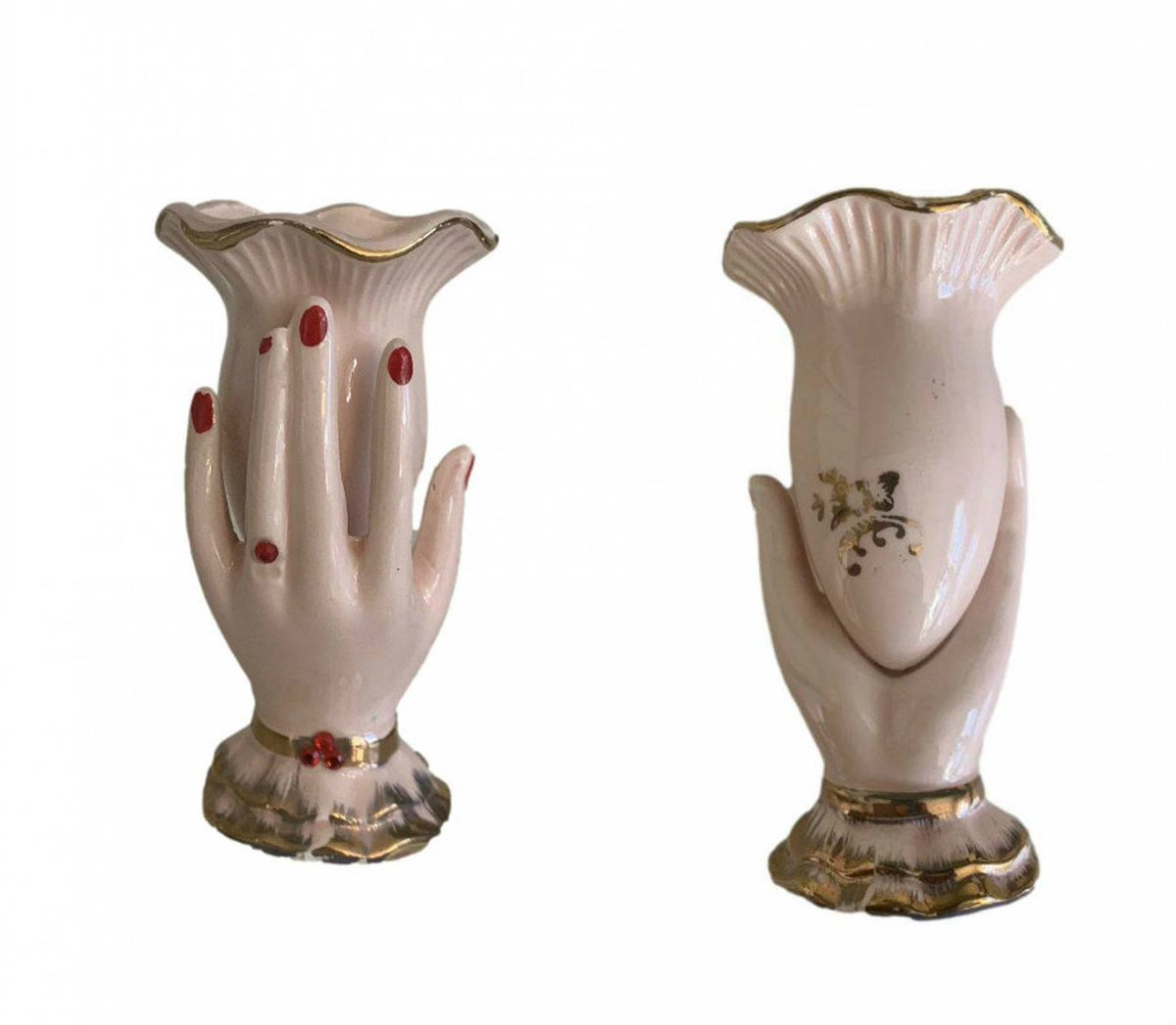 rileybella123's tweet image. Pink Hand Holding Vase Figurine // Vintage Sigal Bros Canada Collectible etsy.me/3reDMi2 via @Etsy #shopping #giftideas #gettingengaged #engagement #ringfinger #etsyshop #vintage