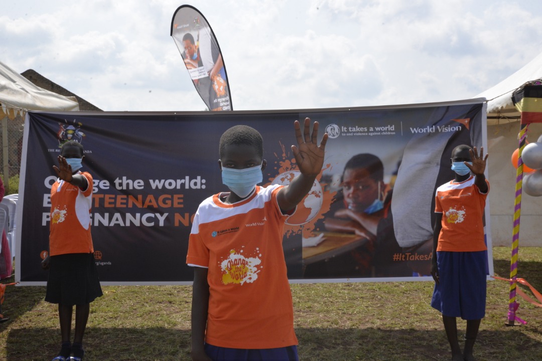JasonEvans_256's tweet photo. Today, in partnership with other agencies, government and faith leaders, we officially launched the 16 Days of Activism against Gender-based Violence. As the children reminded us, when women and girls suffer we all suffer. Let's all do our part in ending GBV. 
#ItTakesAWorld https://t.co/7aATf3bCxE