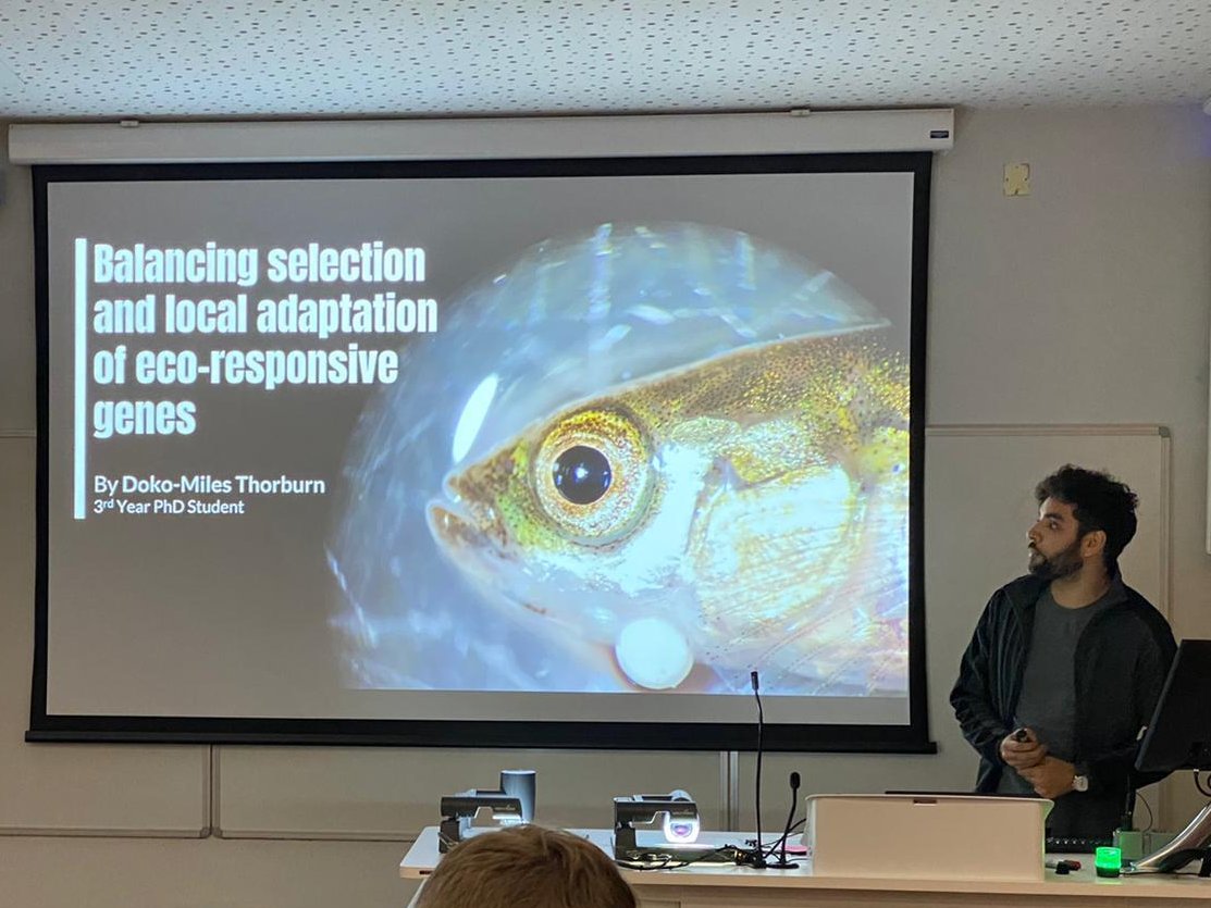 EizaguirreLab's tweet photo. There is a new Dr. out of the lab! Congratulations to Miles for his successful viva today! Thanks to Profs. Katie Peichel and Richard Nichols (@qmwugbt112). #ExPhDstudent #NewPostdoc @QMUL https://t.co/aEXmsJy1Tq