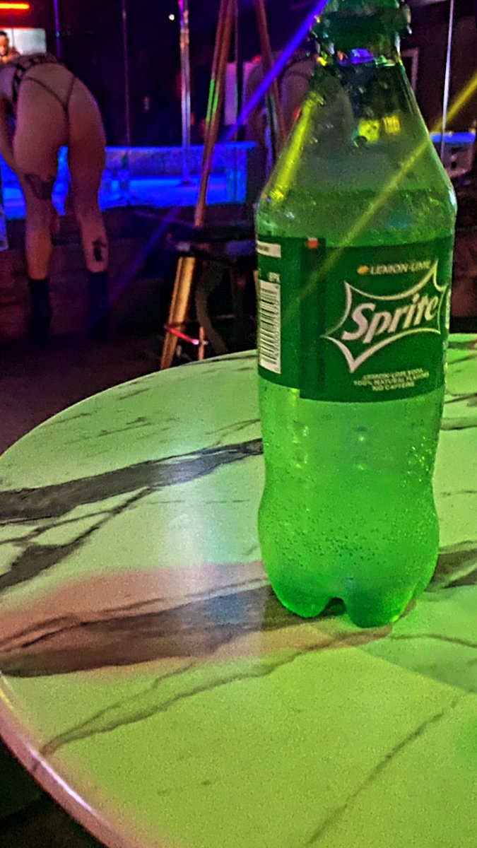 HellsLastVIP's tweet image. Giving all my thanks to all my shawties on the front line keeping this country afloat! #sprite #ad