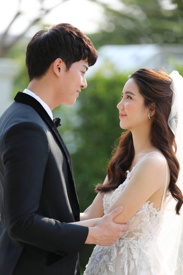 Kawfang_San's tweet photo. นี่ก็สีขาวค่ะ ไม่ขาวตรงไหนเอาปากกาสีชมพูวาดเป็นรูปหัวใจค่ะ
#ริชชี่อรเณศ #MemoryRichy https://t.co/eZwbqPF9TM