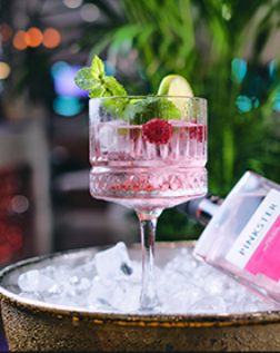 BridgeTadworth's tweet photo. Wine 🍷 Fizz 🥂 Cocktail 🍹 or mocktail🍸 Whether you're a fan of the classics or you'd like to try one of our signature cocktails, they're all equally delicious. Why not pop down this evening?! #epsom #cheam #bansteadmums #epsomewell https://t.co/RqB1GqNciZ https://t.co/qavxoH6ipc