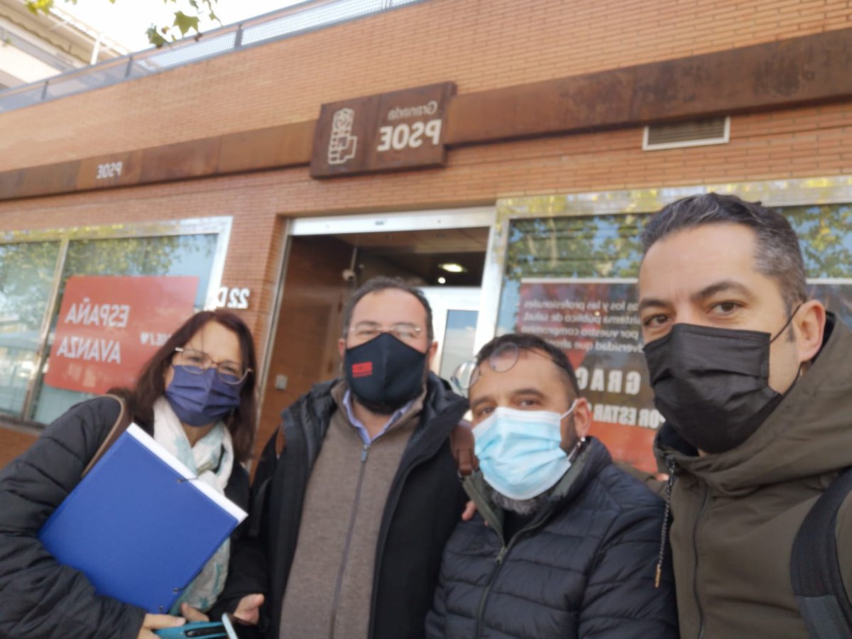 Seguimos reuniéndonos con distintos partidos políticos para buscar soluciones a la privatización del empleo público en la UGR. En este caso con el PSOE.
