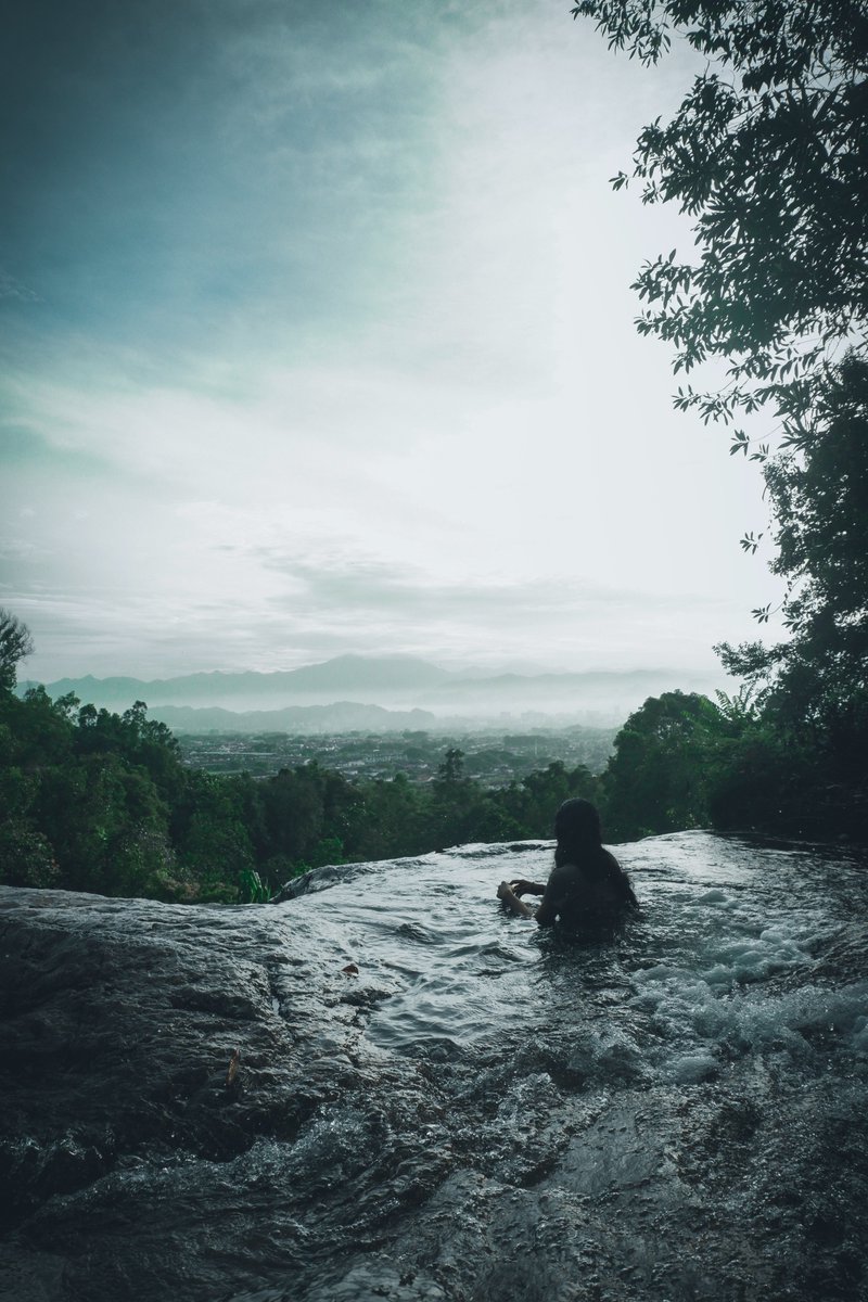 mowgliventure's tweet photo. Sunrise view by a crystal clear waterfall?
Take a little glimpse of where our venturers are at on our Perak Unravelled trip this weekend๐
#mowgliventure #perak #malaysia #tourismmalaysia #waterfallsofmalaysia #visitmalaysia #cuticutimalaysia #travel #waterfall #sunrise #hikers https://t.co/Pkf0bZidxv