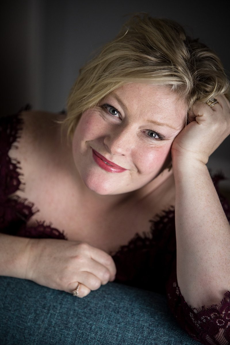 Linn Records (@linnrecords) on Twitter photo Congratulations to <a href="/LucyCroweSop/">Lucy Crowe</a> & Karen Cargill who each feature as part of an ensemble recording nominated for a 2022 GRAMMY Award. Discover their recently released beautiful recital recordings on Linn.
Longing: lnk.to/Longing_Crowe_…
Fleur de mon âme: lnk.to/Fleur_de_mon_a… Congratulations to <a href="/LucyCroweSop/">Lucy Crowe</a> & Karen Cargill who each feature as part of an ensemble recording nominated for a 2022 GRAMMY Award. Discover their recently released beautiful recital recordings on Linn.
Longing: lnk.to/Longing_Crowe_…
Fleur de mon âme: lnk.to/Fleur_de_mon_a…