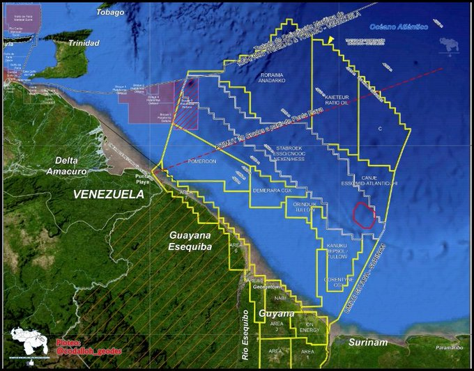 AntroCanal's tweet photo. #SabíasQue entre las aguas aun por delimitar entre Guyana y Venezuela, se encuentra el Bloque petrolero "Stabroek" de 26.500 km2 (equivalente al tamaño del estado Falcón). Es tan grande que dicho bloque equivale a 1.150 Bloques del Golfo de México. #26Nov #Esequibo #MiMapa https://t.co/ud6sQNyhYd