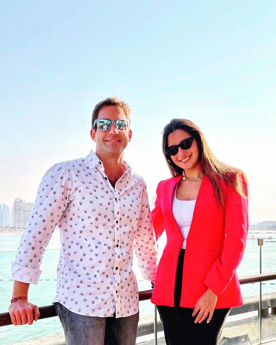 Sofisticada, moderna, tradicional &amp; lujosa. Qatar es un mundo lleno de contrastes de todos los colores. 
Embarca en un Safari por el desierto a través de las doradas dunas de arena. Visita  museos como el National Museum of Qatar y saborea su fabulosa gastronomía.

<a href="/VisitQatar/">Visit Qatar</a>