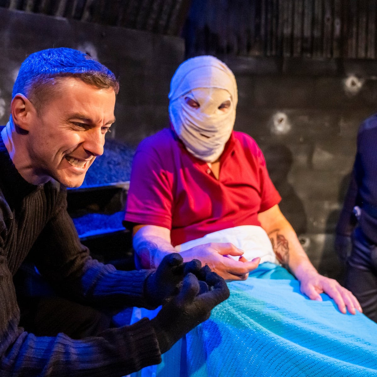 ITG_Ltd's tweet image. In dispute with a neighbour over noise, Alan Black, a former loyalist, goes to BBC Ulster to seek the mediation of Eamonn Holmes...

Intrigued? 😲 You're not alone! Written by #DavidIreland, dystopian satire #YesSoISaidYes is on now at @finborough theatre! 🎭

Don't miss out!