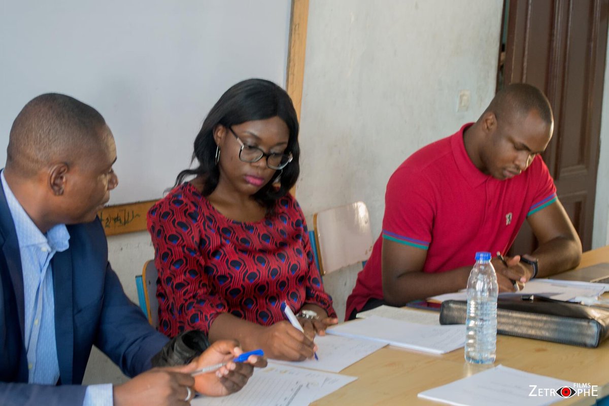 LadyUniv's tweet photo. Retour en images sur la demi-finale du concours #LadyU2020 sous forme de soutenances de projets

Jury: @Cyrilbokilo; @Vanessa_Metou et M. Nganga-Mienanzambi

#LadyUniversities #ChezMoiAuCongo #SmartAndStrong https://t.co/Al0ZRImepn
