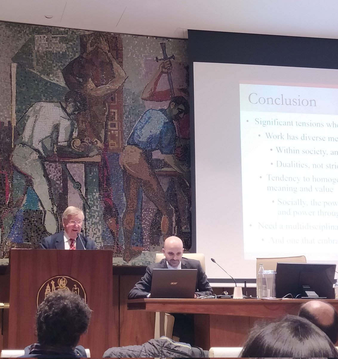 ProsdocimiSara's tweet photo. Money is only one element of valuable work, but there are many more dimensions.
Valuable work is work that respect human dignity, that leads to human satisfaction. #ManfredWeiss @adaptland about "What are the legal preconditions to make work valuable"? https://t.co/RAqNyWs96l