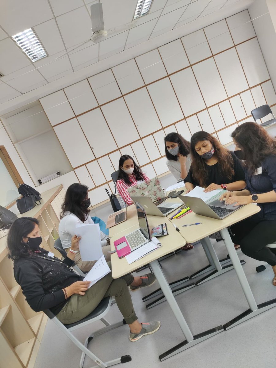 IamCharmiShah's tweet image. team time #oislearninghub #ibpyp #pypchat #plday 
@ois_primary @inquiryfocussed @DimpleR49965975 @Nikita48442680 @ReemaGonsalves Hetal and Lekha