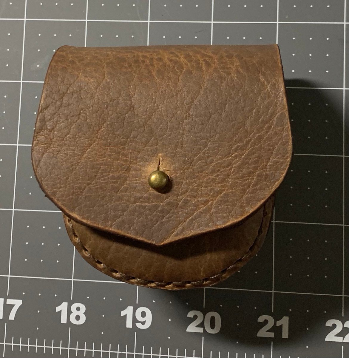 Small Leather Coin Pouch 
etsy.me/3p48MP5

 #etsy #smallpouch #yuleideas #beltpouch #christmas #leathercrafted #leather #cosplay