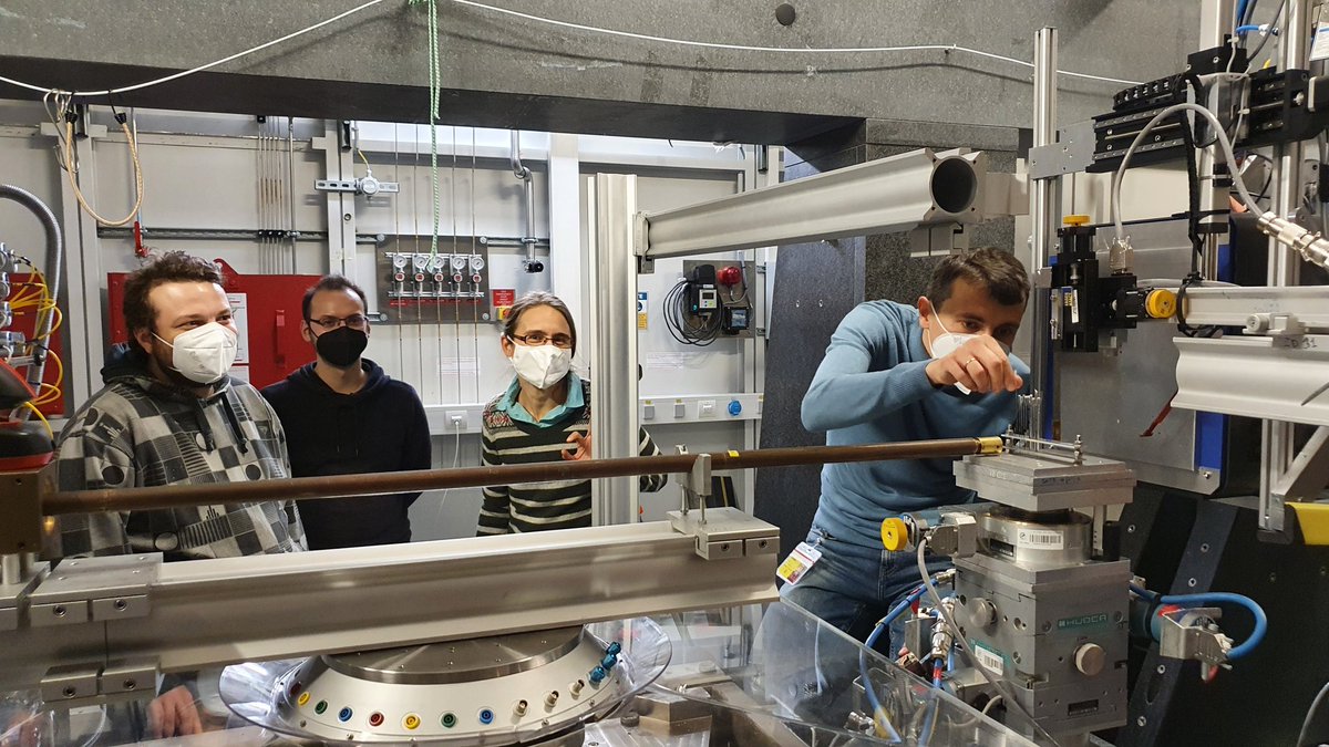 Ana Guilherme Buzanich (@abuzanich) on Twitter photo Still happy faces beneath the masks 😁 with <a href="/KirillYusenko/">KirillYusenko</a>, <a href="/amichalchuk/">Adam Michalchuk</a>, <a href="/Tufan_Cakir/">Tufan Çakır</a>. setting up for PDF measurements at #ID31 <a href="/esrfsynchrotron/">European Synchrotron</a>. And a special visit from <a href="/AnicoKulow/">akulow</a> 🙌 Still happy faces beneath the masks 😁 with <a href="/KirillYusenko/">KirillYusenko</a>, <a href="/amichalchuk/">Adam Michalchuk</a>, <a href="/Tufan_Cakir/">Tufan Çakır</a>. setting up for PDF measurements at #ID31 <a href="/esrfsynchrotron/">European Synchrotron</a>. And a special visit from <a href="/AnicoKulow/">akulow</a> 🙌