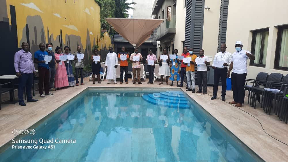 minissouf's tweet photo. A great week training in Abidjan by @Agriterra to 04 coco cooperatives after identifying specific needs in financial management. Great interest of coops members and full satisfaction in view of action plans developed. As a lead trainer the satisfaction was mine also at the end. https://t.co/odAyOpUsIe