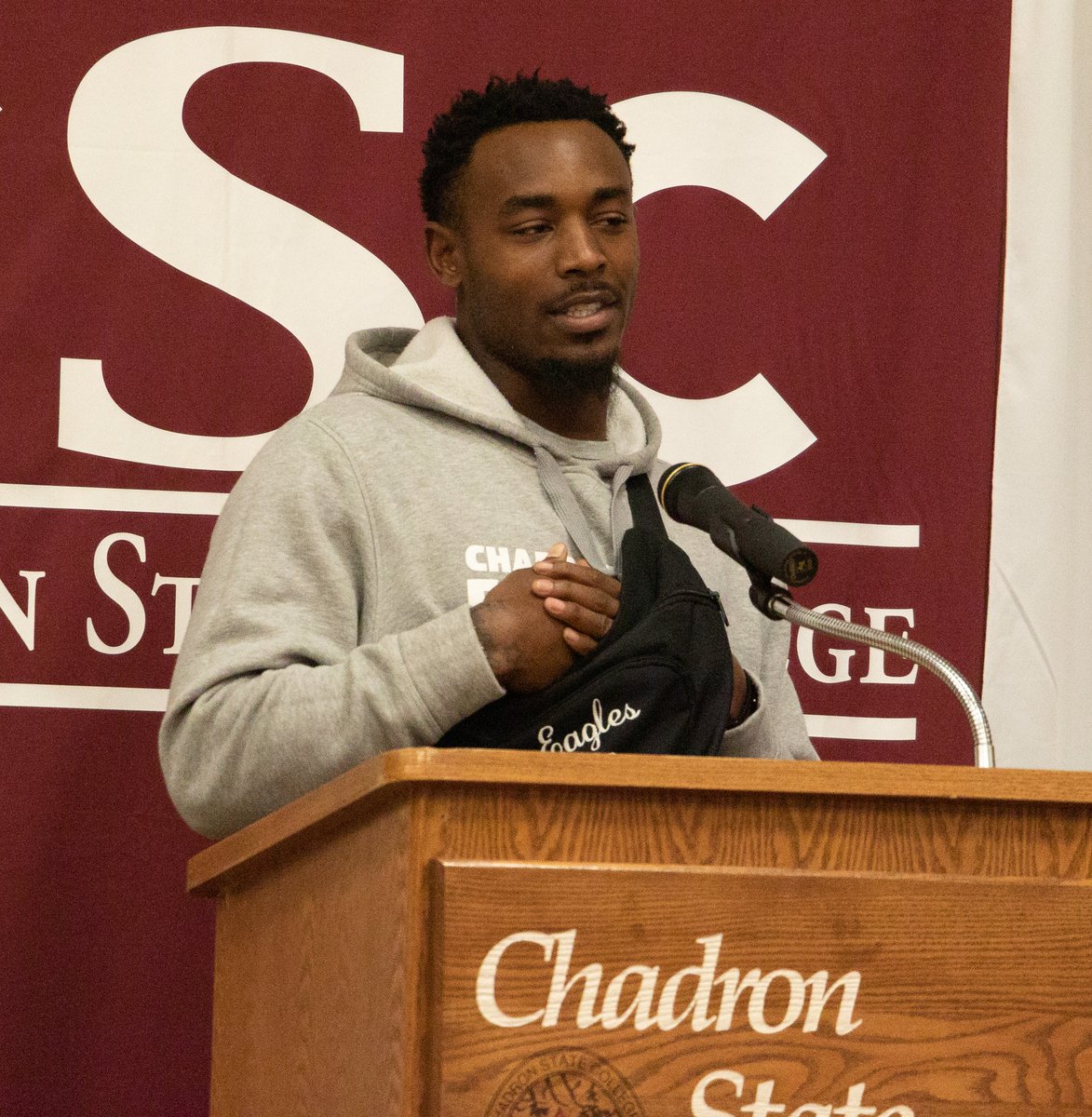chadronstate's tweet image. Student Bobby Peele speaks at the Project Strive/TRiO First Generation Banquet Nov. 8, 2021, in the Chadron State College Student Center. #ChadronStateCollege #MyEagleJourney #FirstGenStudent #FirstGenDay