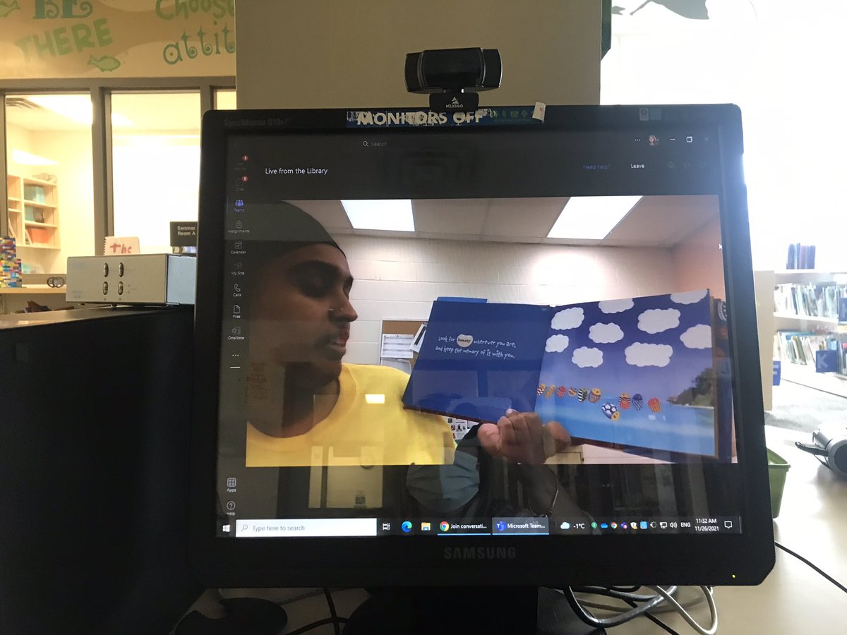 HPSBookSisters's tweet image. Thank you Ms. Virk for sharing the story “Only One You” with us today. So nice for us all to think about how we are all special and unique!What a wonderful way to end a Friday and Hewson Husky Spirit Day #pdsblibraries #LiveFromtheLibrary