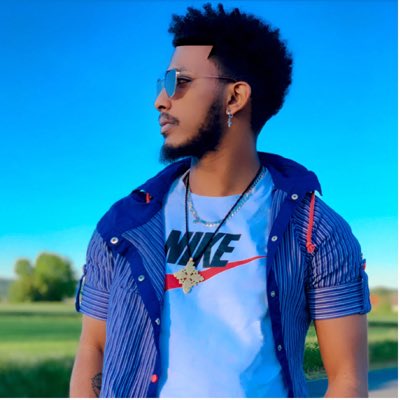 birukecross's tweet photo. #NewProfilePic https://t.co/XmRN5OSuCz