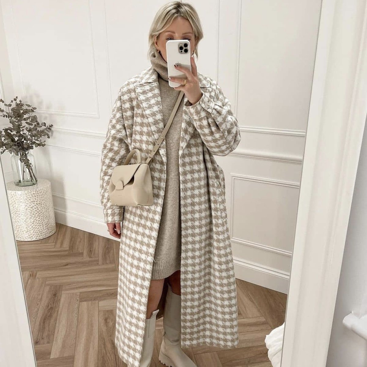 shopelmsleigh's tweet image. We’re all for keeping it neutral with this gorgeous @newlook checked coat! ☑️  

#ShopElmsleigh