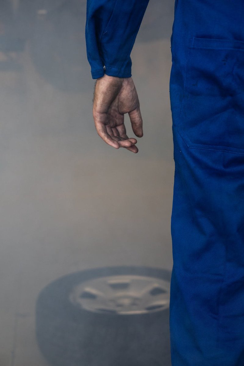 _everybodyeats_'s tweet photo. Shout outs to the blue collars workers out there. We're right there with you working in the trenches doing what we can to make the world turn and to put food on our plates. #EverybodyEats https://t.co/7YugqwIPlz