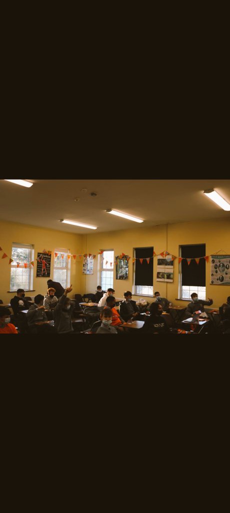 ZizoSelm's tweet photo. Our TYs at @StStpatricksss celebrated #thinklanguages day with a lot of enthusiasm and pride. They were delighted to share their heritage/home languages and cultures with their peers. Many thanks @langsconnect_ie https://t.co/TKVS0j6FOb