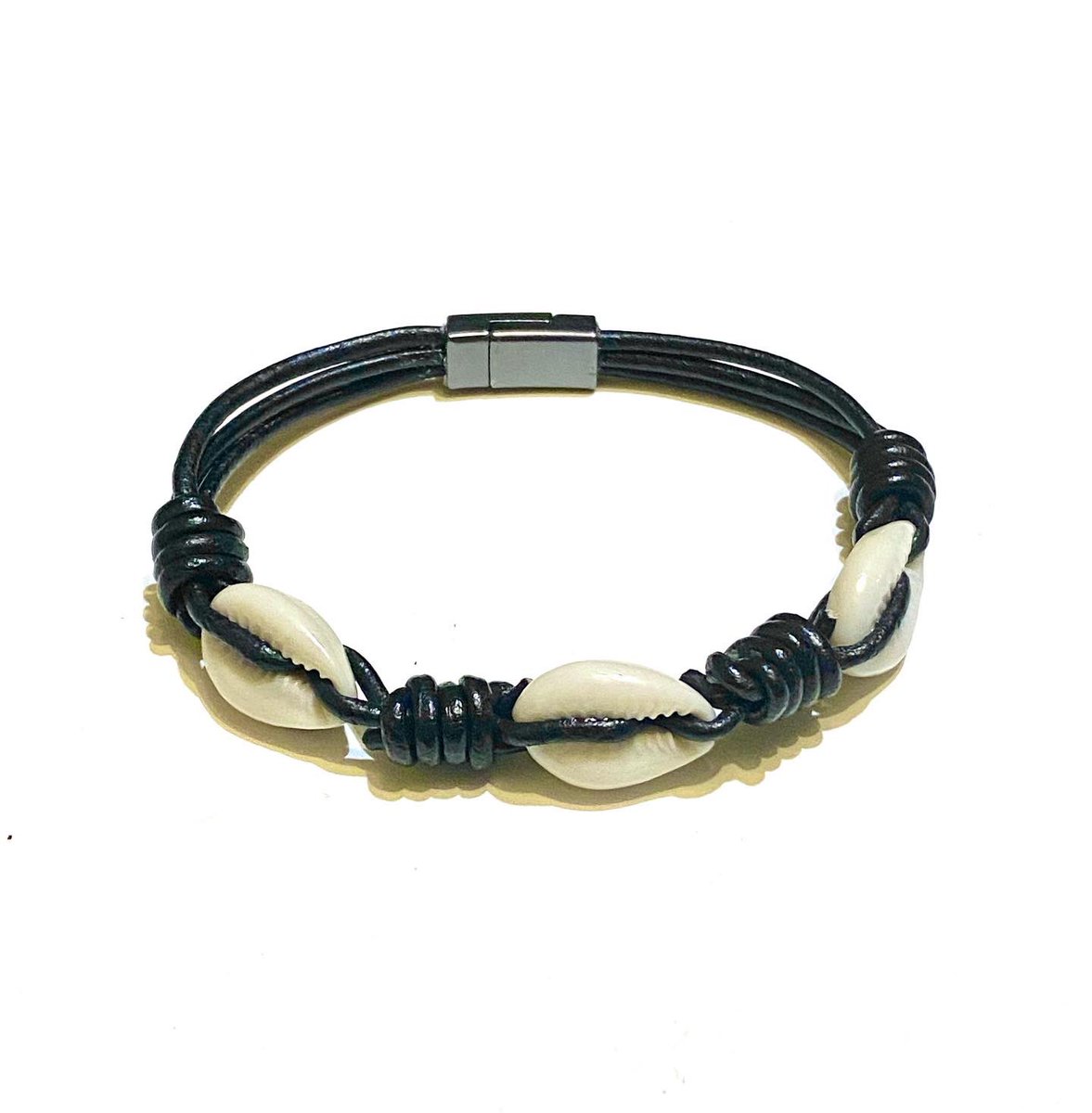 AccentedGlory's tweet photo. Dropping our NEW Cowrie Shell Leather Bracelets at The Coco Drip PopUp! It’s created w/ 3 #cowrieshells. 3 represents…
🌟Wisdom
🌟Harmony
🌟Understanding
Wear tested & approved by The Hubs.
#TheCocoDrip
#TheCocoDripDurham #cowrieshellfashion #cowryshell #blackdesigner https://t.co/DMu6h1MKoy