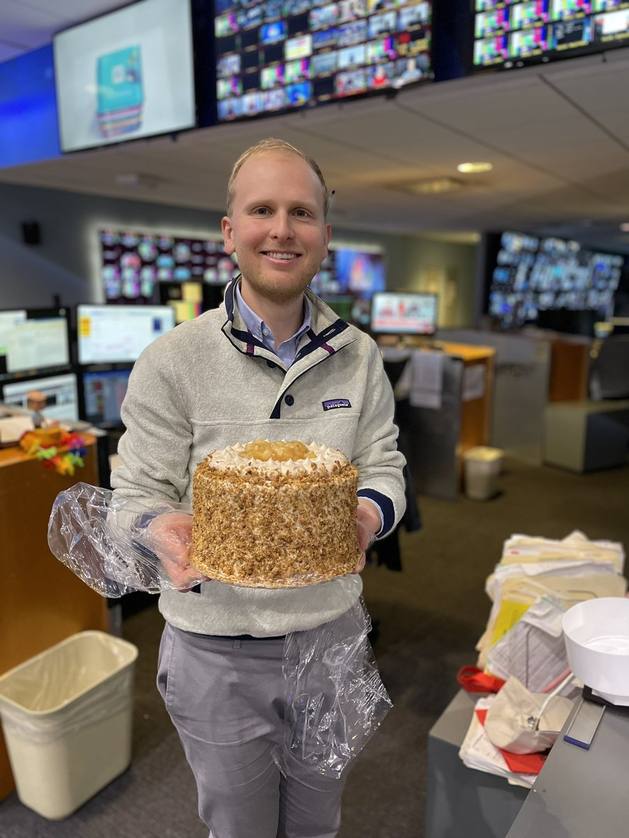 You’ve heard of Turducken…well #Thanksgiving &amp; #BlackFriday @cnbc is featuring <a href="/PieCaken/">PieCaken</a> this year…Tks for the dessert <a href="/DSucherman/">David Sucherman</a>!