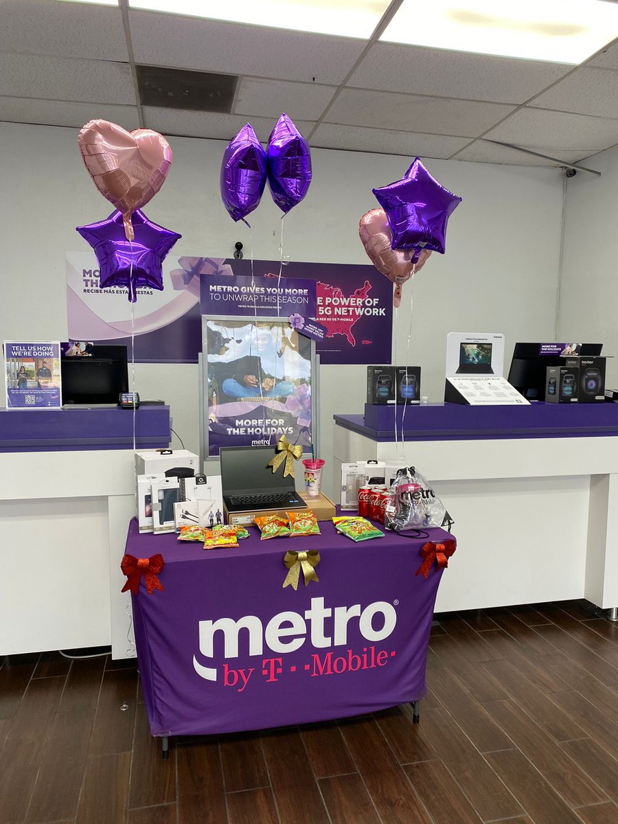 UsaCellular's tweet image. Cellular USA EP ready for Black Friday 💥💯@tripanuj @Ali_Mehdi4 @NRobles23 @JohnnellRoberts