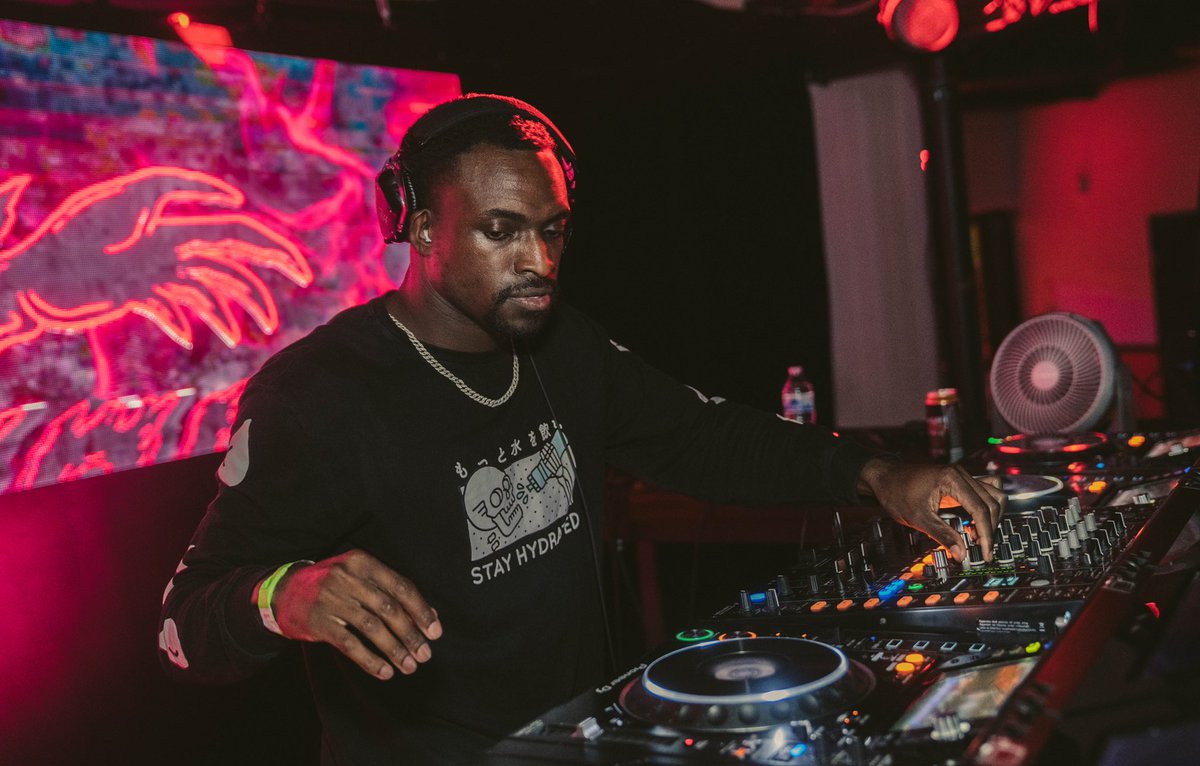 noneothervisual's tweet image. ⚡️ @Zubahatl  ⚡️ #noneothervisuals