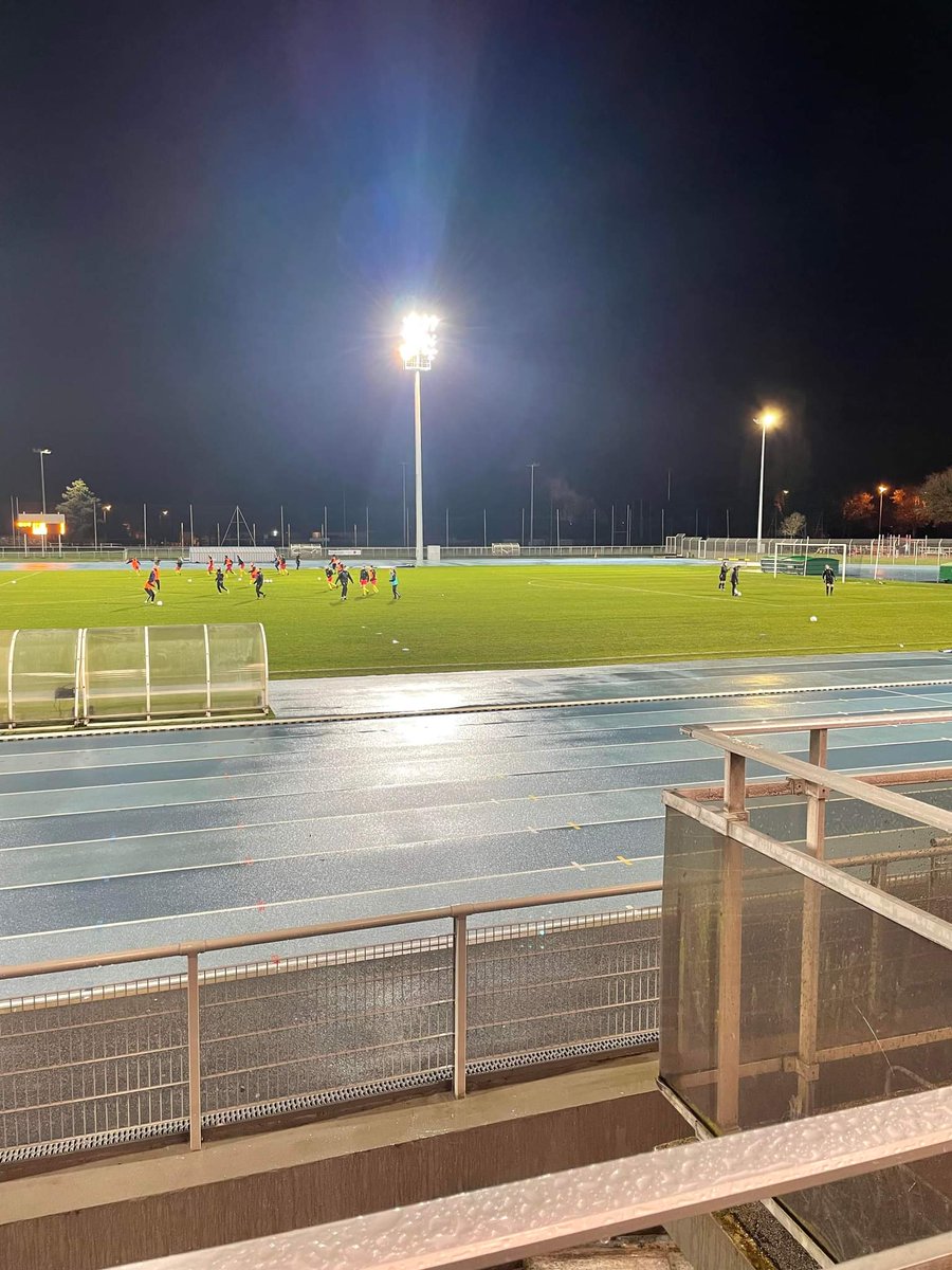 RC_Elles's tweet image. #RCLRCSC L&apos;échauffement du #RCLensFéminin est quant à lui bien avancé.