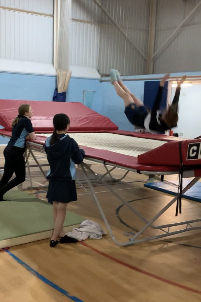 DanceMaindy's tweet photo. Trampolining club #backlandings @CathaysHigh_PE https://t.co/jPMo8X5S2n