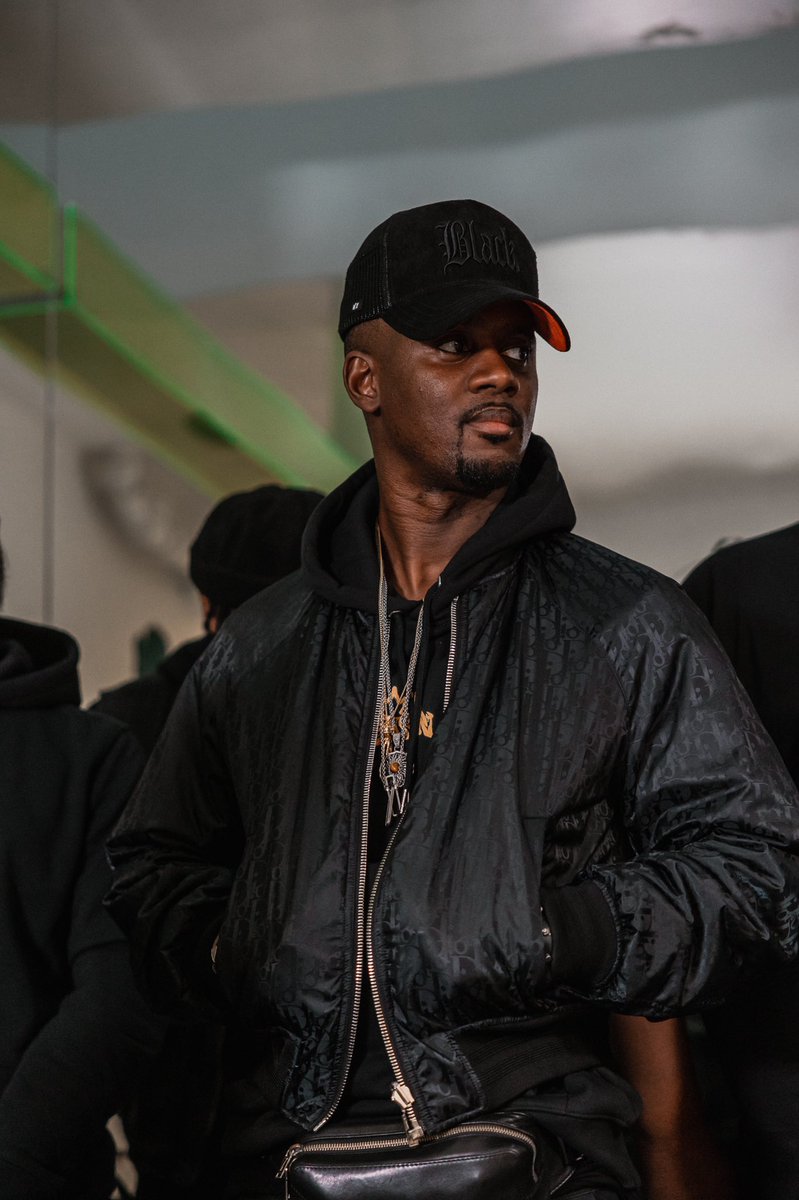 Bmesrimes's tweet image. C’est Mowgly il m’a dit papa post cette photo elle est stylé 🥷🏿j’ai dis … 🧐ok bro !!!  
Bientôt le retour de la #alfamily 🥰et bon week à tous !