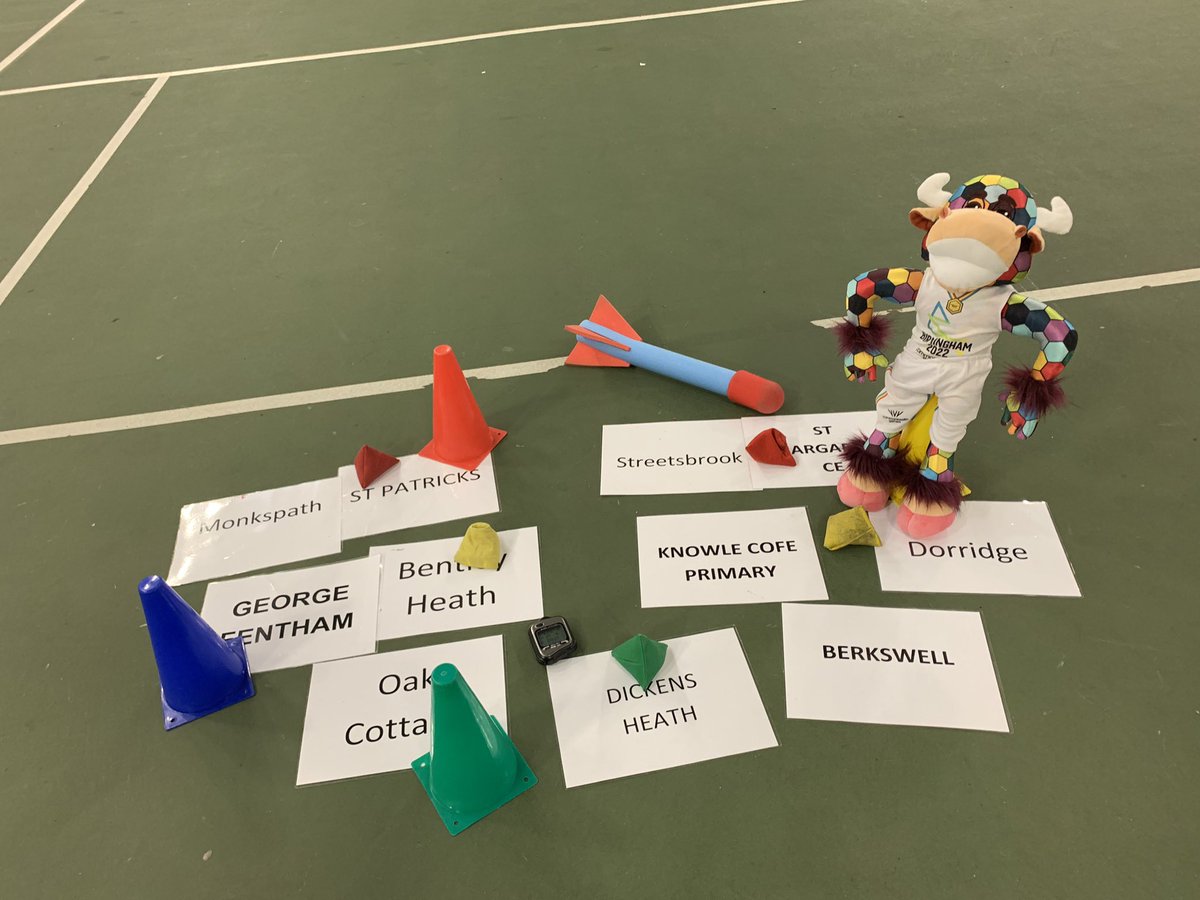 SSolihullSSP's tweet photo. It’s been a fabulous day KS1 Infant agility, 15 classes 450 Y2’s 90 Y6 leaders who were awesome 😎 Perry loved watching you all showing DETERMINATION #SGValues @MonkspathSchool @stpatrickscepa @GFenthamSchool @bentleyheathps @BerkswellSchool @YourSchoolGames https://t.co/weJbxMgYX2
