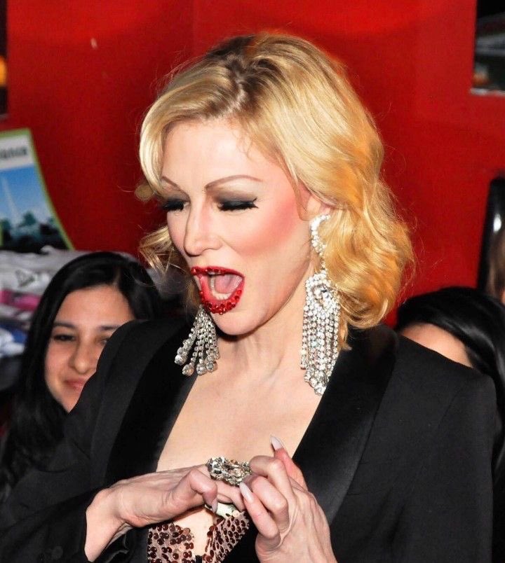 sxllengxrl's tweet photo. CATE BLANCHETT IN DRAG; thread https://t.co/c3QyTDfkRd
