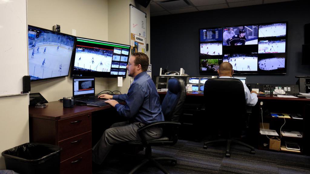 CKM_Sports's tweet photo. JOB OPENING; We’re adding to our video coaching team! 

Looking for the right person with junior, college, or professional experience to join our team. Free to work remotely, with flexible hours. 

Those interested can apply via contact@ckmsports.com. No cover letter required. https://t.co/D1n7UNUvSV