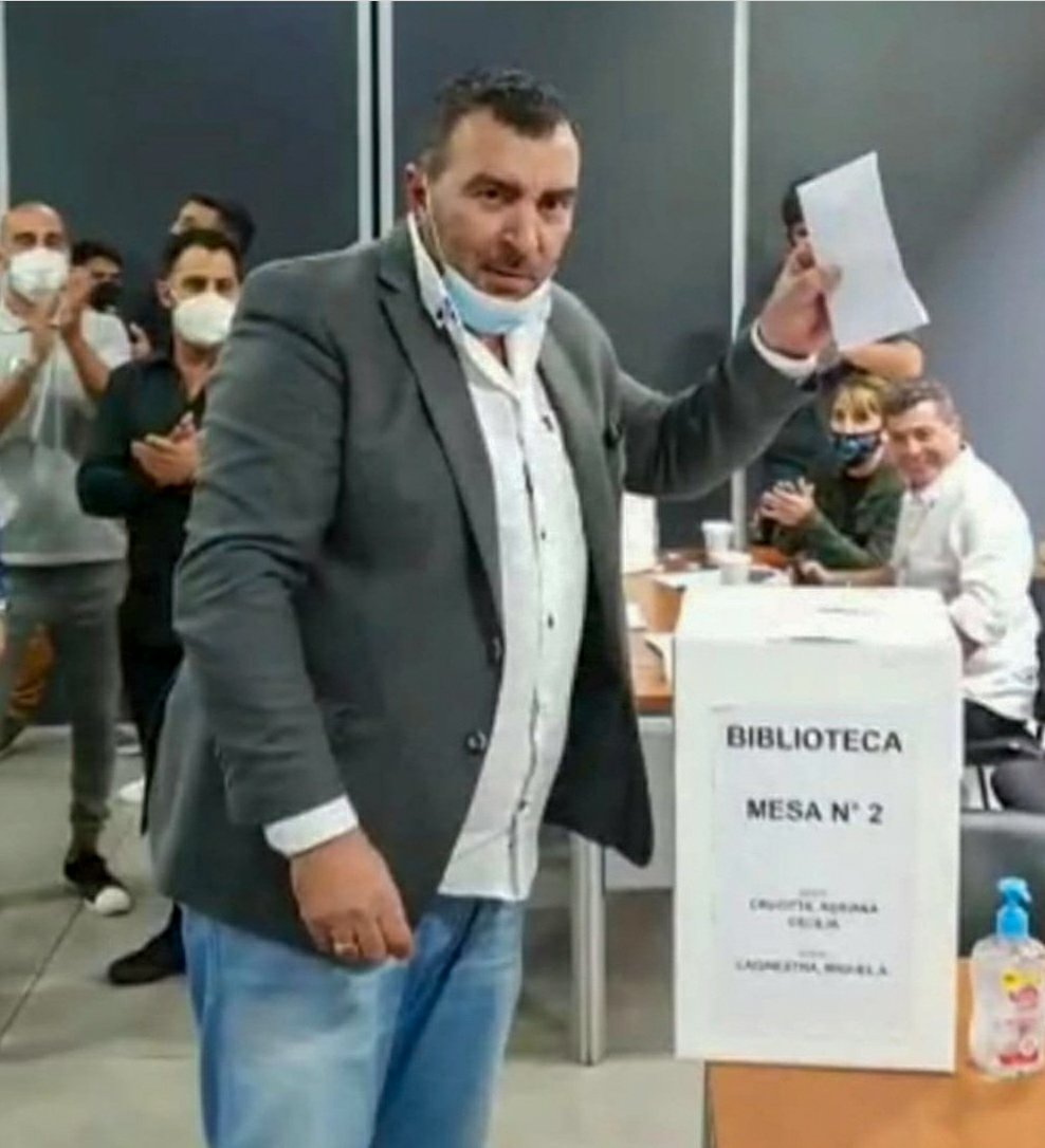 identisindical's tweet photo. #EleccionesAPL
👉 Los trabajadores del Congreso Nacional eligieron a Norberto Di Próspero como secretario general. ☝️Será su quinto período al frente del gremio. 
Estos son los porcentajes finales a favor de APL:
Biblioteca 90,5%
Senado 82,74%
Diputados 80,9%
DAS 84%
Imprenta 80% https://t.co/fY7t5eb2Nu